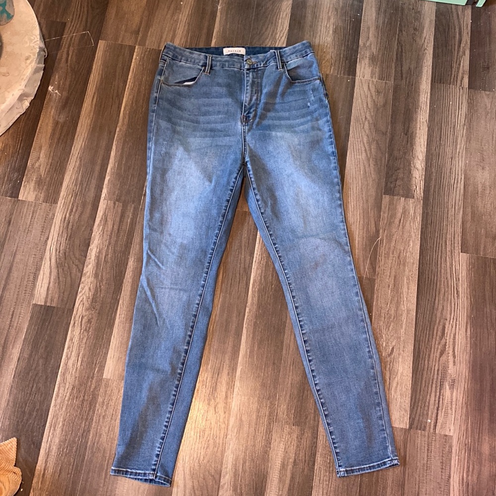 Blue skinny jeans